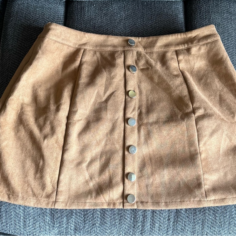 Stylish Brown Mini Skirt with Button Details Size Large